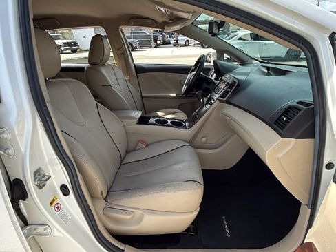 Used 2013 Toyota Venza LE FWD image 33