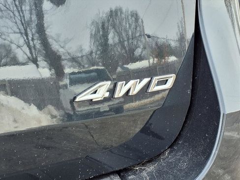 Used 2022 Ford Explorer XLT w/ Equipment Group 202A image 36