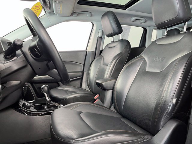 Used 2018 Jeep Compass Limited w/ Navigation Group AWD/4WD image 12
