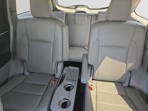 Used 2015 Toyota Highlander Limited FWD image 13