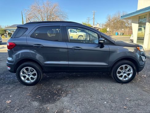 Used 2020 Ford EcoSport SE w/ SE Convenience Package image 6
