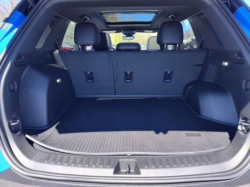 New 2026 Chevrolet Equinox RS w/ Convenience Package III AWD/4WD image 11