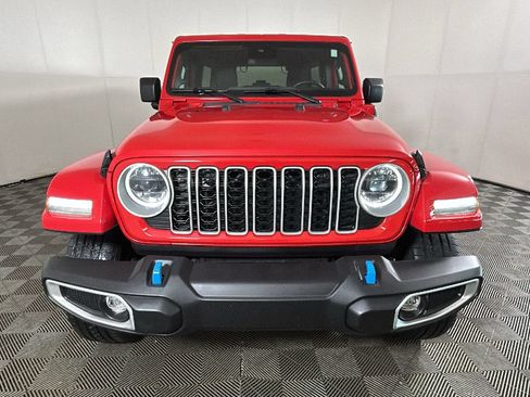 Used 2024 Jeep Wrangler Unlimited Sahara AWD/4WD image 9