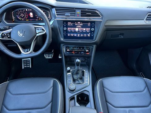 Certified 2022 Volkswagen Tiguan SEL R-Line image 13