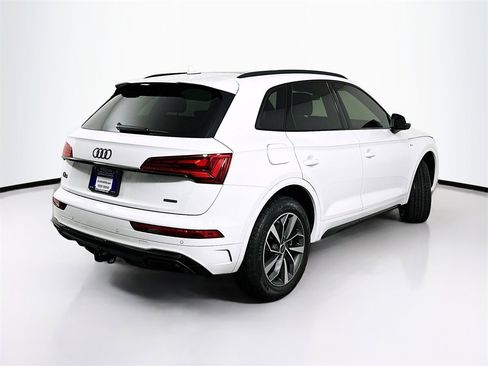 Certified 2024 Audi Q5 2.0T Premium w/ Summer of Audi Package image 7