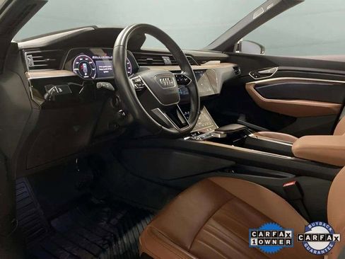 Used 2022 Audi e-tron Premium Plus w/ Premium Plus Package image 17