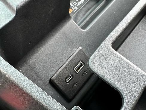 Used 2025 GMC Sierra 1500 AT4 w/ AT4 Premium Package AWD/4WD image 27