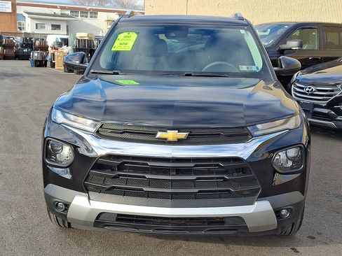 Used 2022 Chevrolet TrailBlazer LT image 2