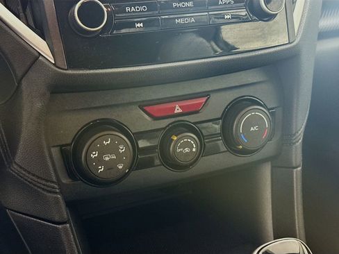 Used 2019 Subaru Crosstrek 2.0i Premium w/ Eyesight System image 13