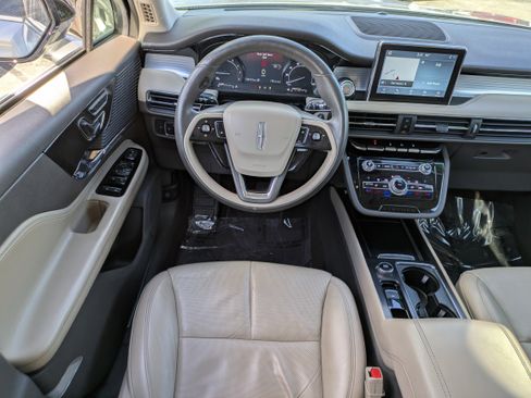 Used 2020 Lincoln Corsair FWD w/ Premium Package image 18