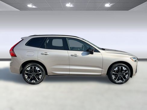 Certified 2026 Volvo XC60 T8 Plus w/ Protection Package Premier AWD/4WD image 8