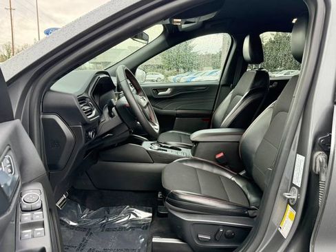 Used 2024 Ford Escape ST-Line image 15