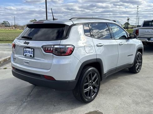 New 2026 Jeep Compass Latitude image 13