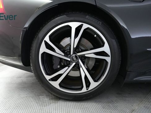 Used 2022 Audi e-tron GT Prestige AWD/4WD image 22