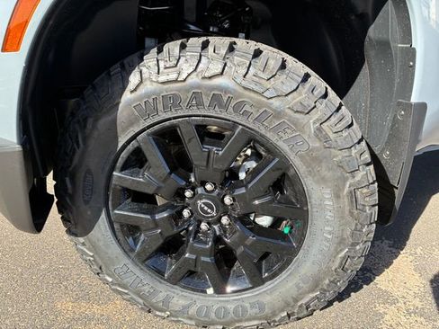 New 2026 Nissan Frontier SV w/ SV Convenience Package AWD/4WD image 10