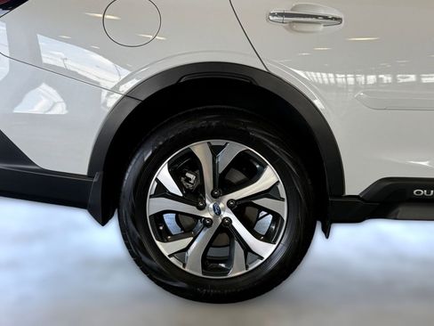 Used 2021 Subaru Outback Touring XT image 12