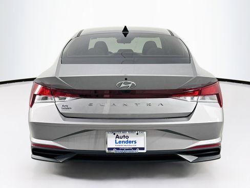 Used 2023 Hyundai Elantra SEL w/ Convenience Package FWD image 6