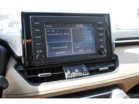 Used 2019 Toyota RAV4 XLE Premium FWD image 24