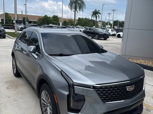 Used 2024 Cadillac XT4 Premium Luxury FWD image 1