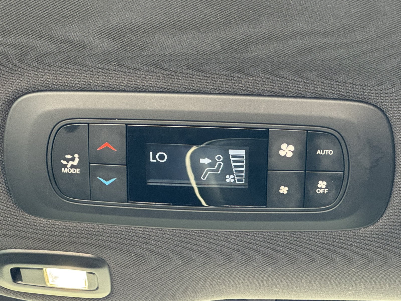 Used 2025 Chrysler Pacifica Limited FWD image 24
