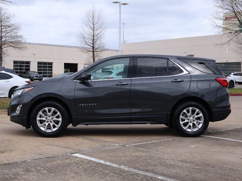 Used 2020 Chevrolet Equinox LT w/ LPO, Floor Liner Package FWD image 3