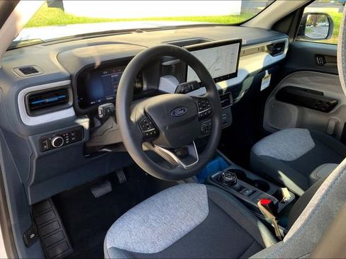 New 2025 Ford Maverick XLT image 6