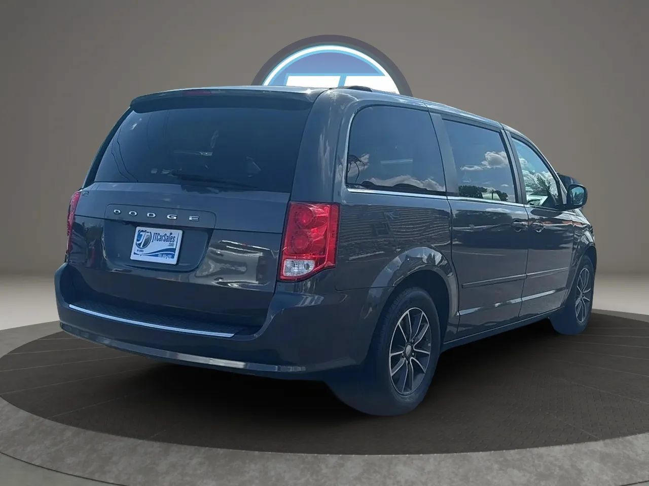 Used 2017 Dodge Grand Caravan SXT FWD image 22