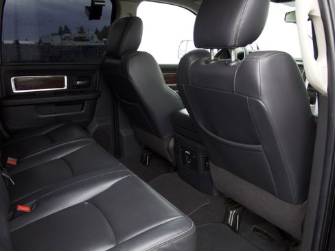 Used 2011 RAM 2500 Laramie w/ Cold Weather Group AWD/4WD image 28