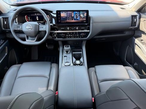 New 2026 Nissan Pathfinder SL w/ SL Premium Package image 2