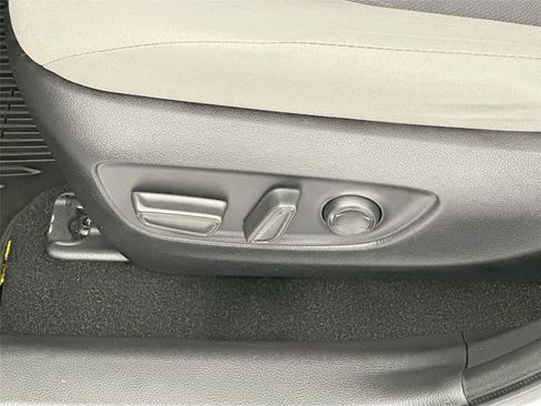 Used 2023 Toyota RAV4 XLE w/ Convenience Package AWD/4WD image 22