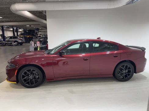 Used 2022 Dodge Charger R/T w/ Plus Group image 4