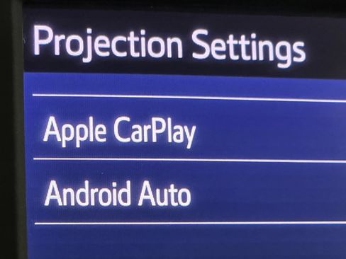 Certified 2020 Toyota RAV4 XLE w/ Convenience Package image 4