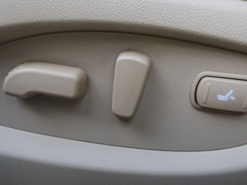 Used 2017 INFINITI QX70 3.7 w/ Premium Package image 29