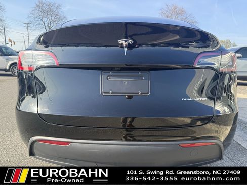 Used 2024 Tesla Model Y Long Range AWD/4WD image 4