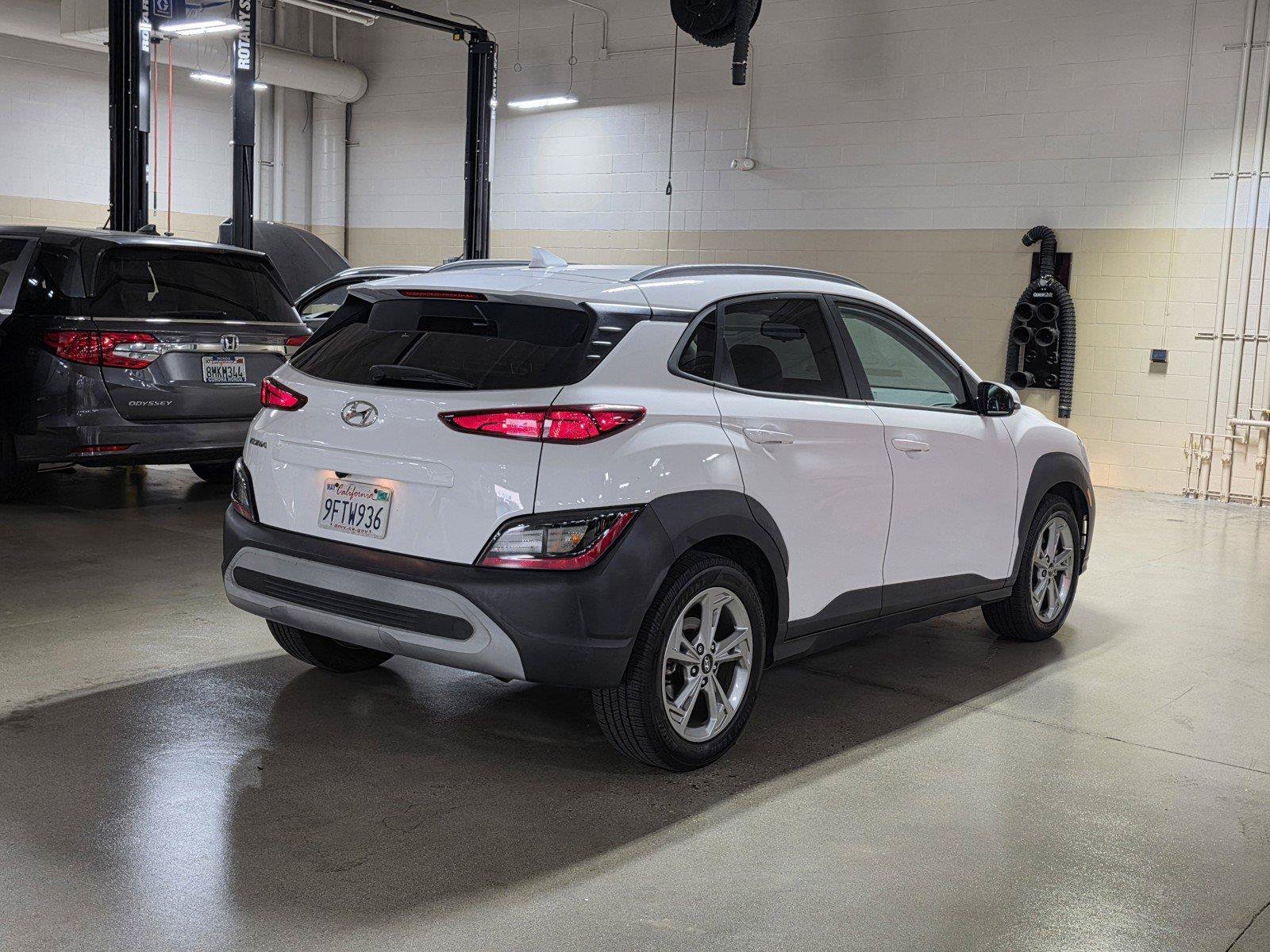 Used 2023 Hyundai Kona SEL w/ Convenience Package FWD image 7