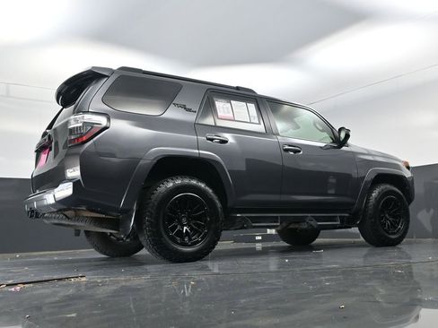 Used 2023 Toyota 4Runner TRD Off-Road AWD/4WD image 17