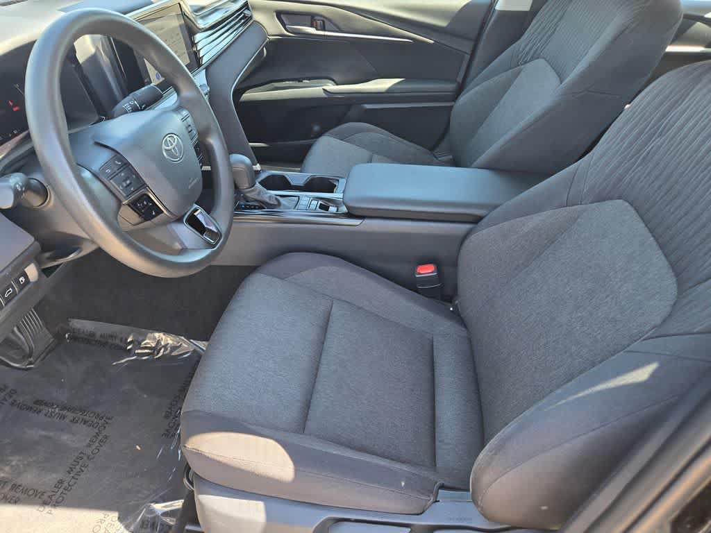 Used 2025 Toyota Camry LE FWD image 17
