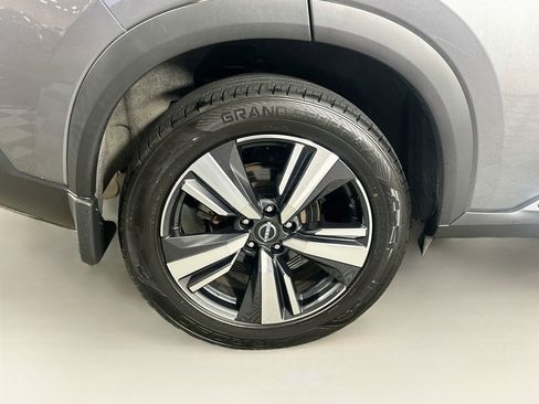 Used 2023 Nissan Rogue SL AWD/4WD image 11