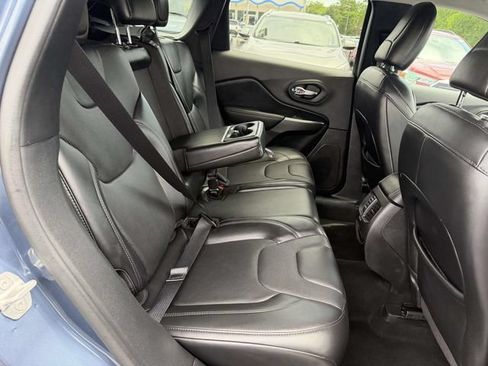 Used 2020 Jeep Cherokee Limited AWD/4WD image 8