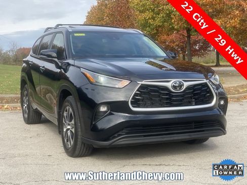 Used 2024 Toyota Highlander XLE image 9