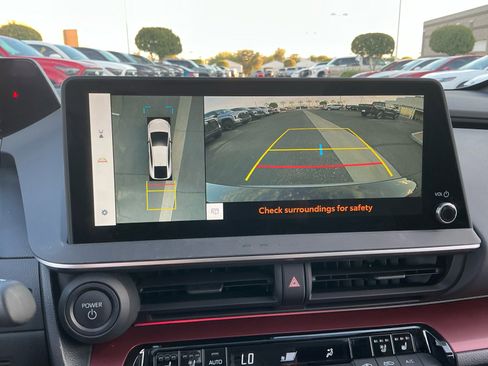 Used 2024 Toyota Prius Prime Premium image 29