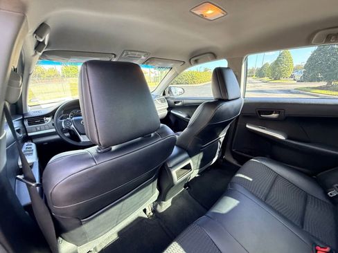 Used 2012 Toyota Camry L image 20