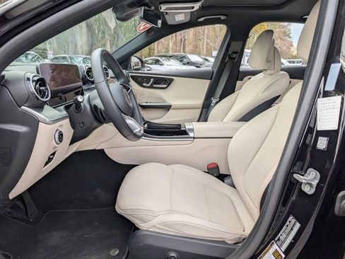 Used 2025 Mercedes-Benz C 300 4MATIC Sedan image 26