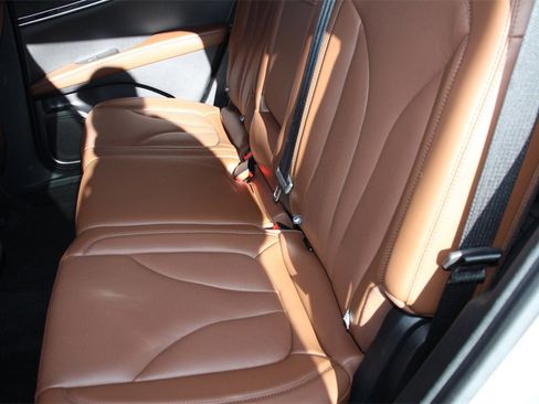 Certified 2022 Lincoln Nautilus Reserve image 16