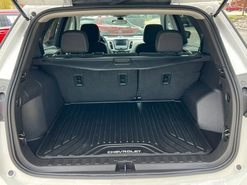 Used 2024 Chevrolet Equinox LT FWD image 32
