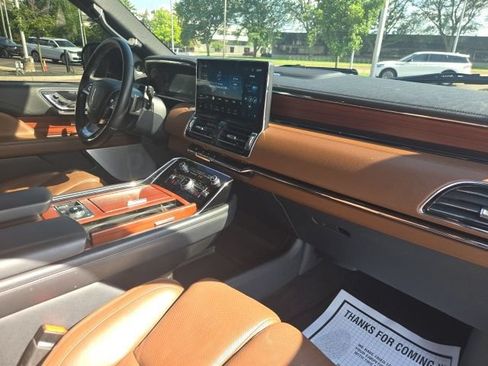 Certified 2023 Lincoln Navigator L Reserve AWD/4WD image 27