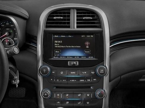 Used 2016 Chevrolet Malibu LT w/ Power Convenience Package FWD image 10