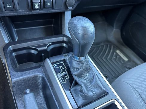 Used 2021 Toyota Tacoma SR5 w/ Technology Package AWD/4WD image 30