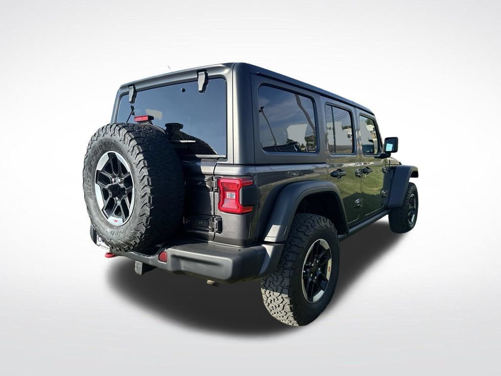 Used 2018 Jeep Wrangler Unlimited Rubicon w/ Dual Top Group AWD/4WD image 3