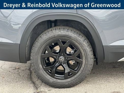New 2026 Volkswagen Atlas Peak Edition image 9